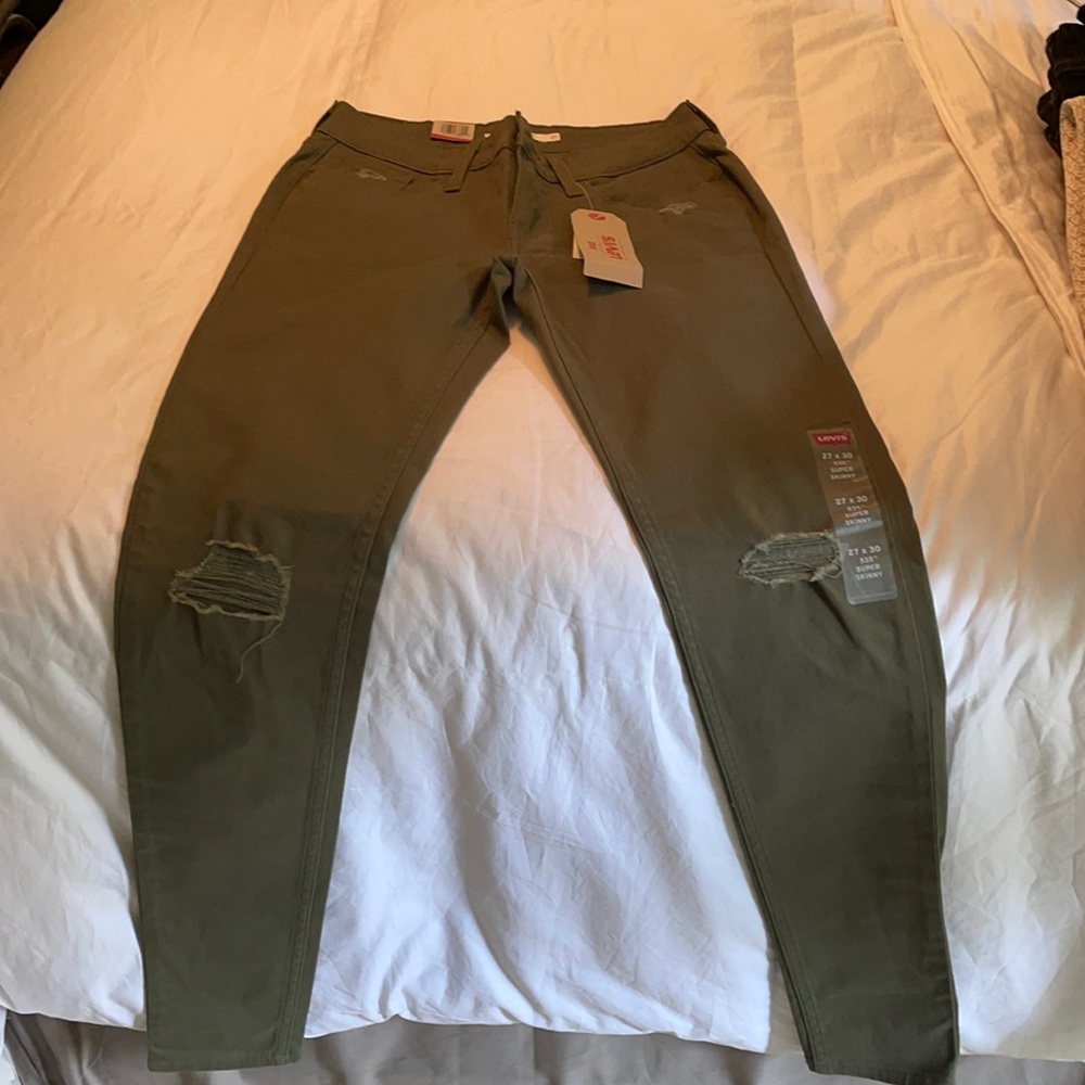 Levi super skinny olive jeans